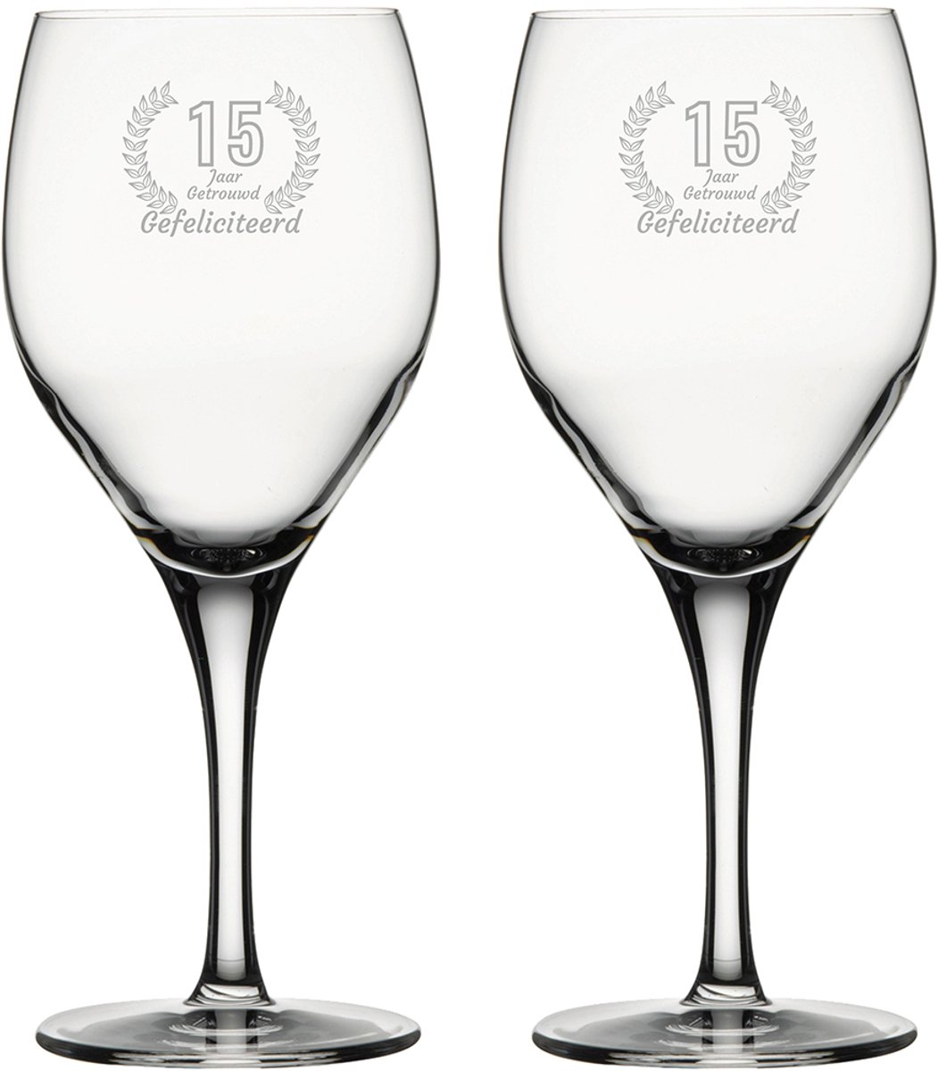 Gegraveerde set rode wijnglazen 42,5cl Gefeliciteerd 15 jaar getrouwd