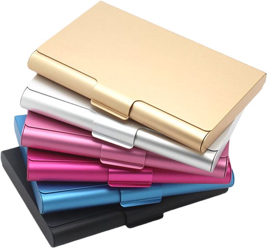 Stapel visitekaarthouders in goud, zilver, roze, blauw en zwart.