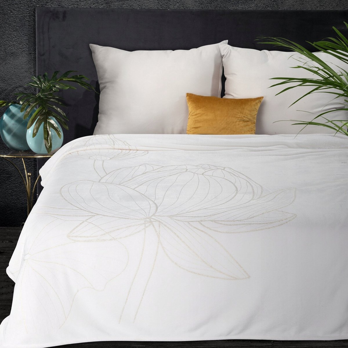 Eurofirany Zachte Flanellen Deken 150x200 cm - Wit met Glanzende Print