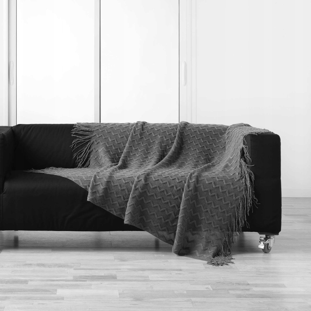 Grijze plaid met franjes 125x150 cm - Elegante woondeken