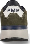 Achterkant van een groene PME Legend sneaker met witte hielcup met 'PME' en donkerblauwe zoolrand.