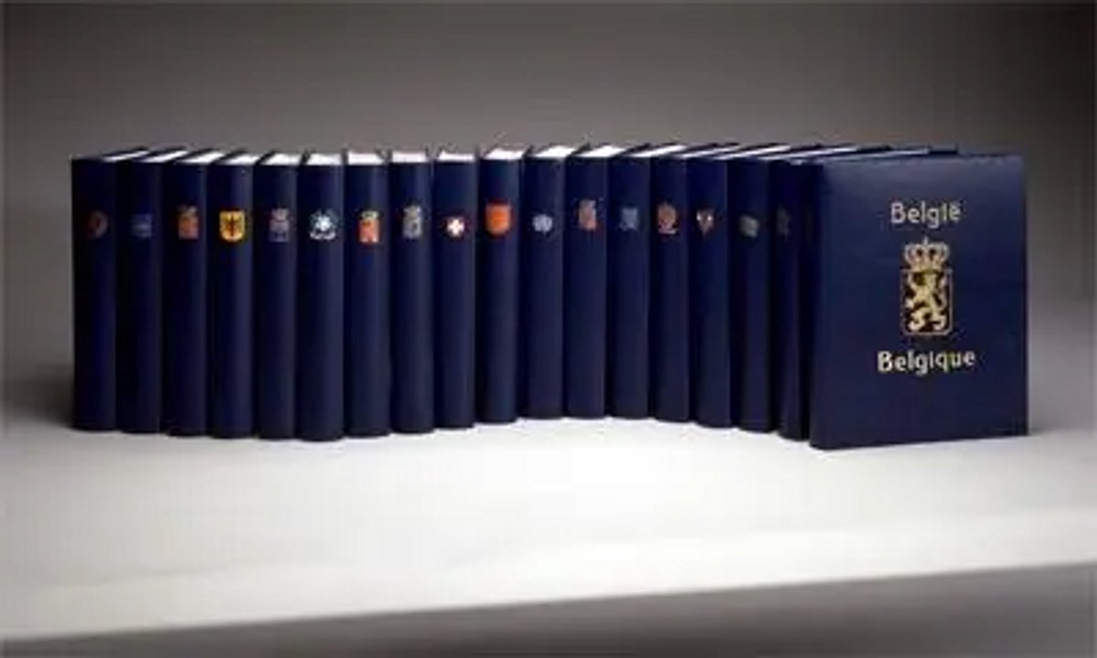 De insteekboeken G met landswapen Europa van DAVO