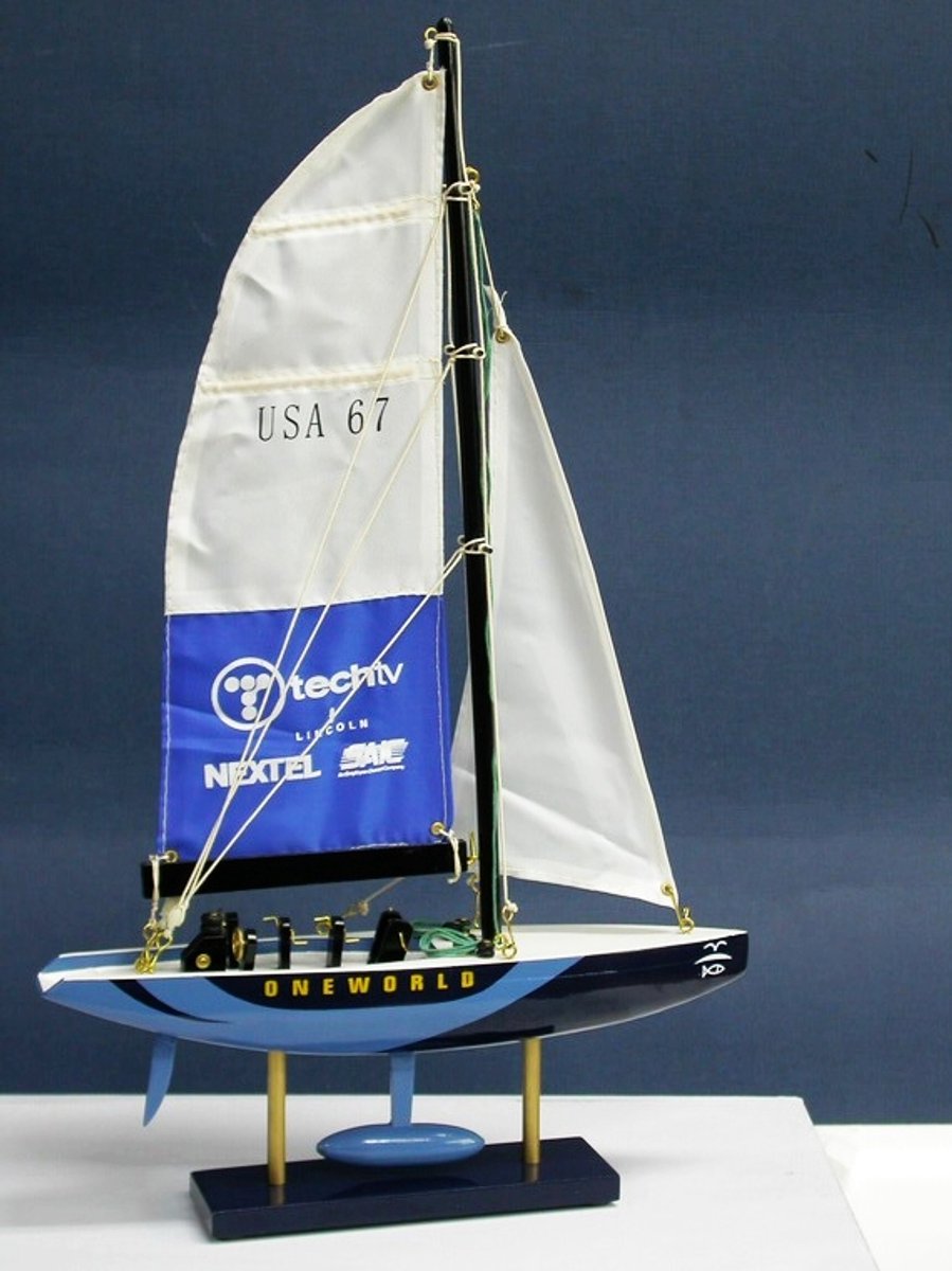 Miniatuurboot “One World” Hoogte 40 cm Fx 246-25 A America's Cup