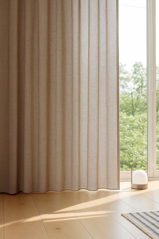 Maroyathome - BIBIANA - Vitrage met plooiband - kant en klaar - LICHT TAUPE - 200 x 180 cm - 200 cm breed en 180 cm hoog/lang - inclusief loodveter en schelphaakjes