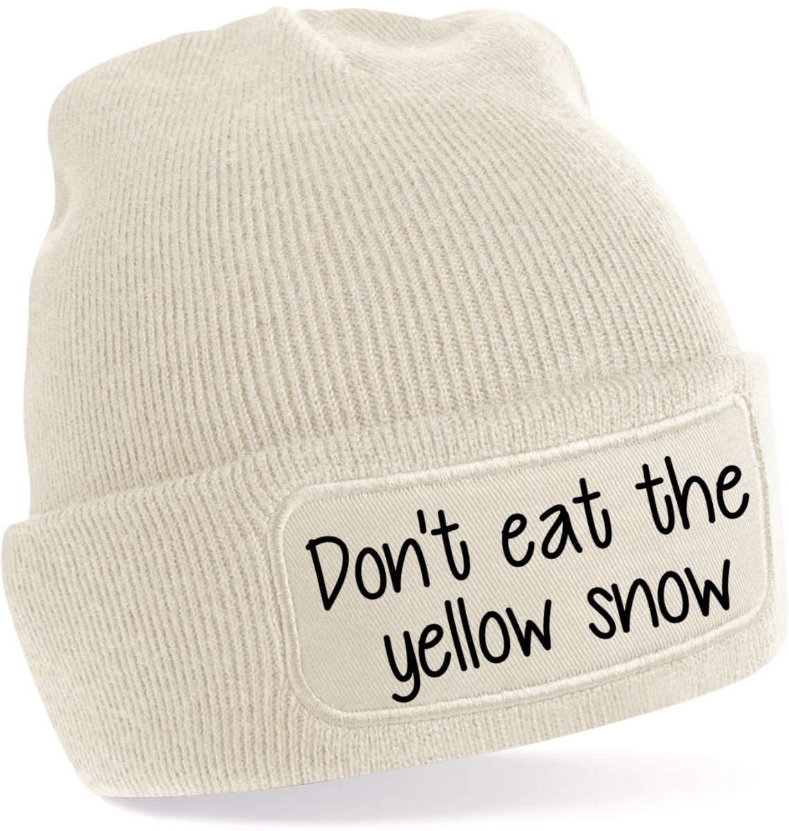 Beanie-don't eat the yellow snow-kado-wintermuts-grappig-almond-zwart-skimuts