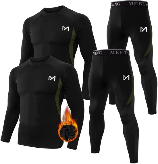 Ensemble thermique noir avec accents verts et logo "M".