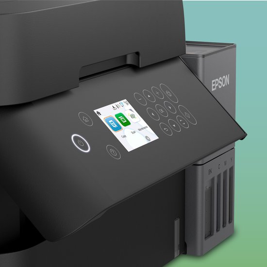 Close-up van het kleurenscherm en bedieningspaneel van een zwarte Epson EcoTank printer.