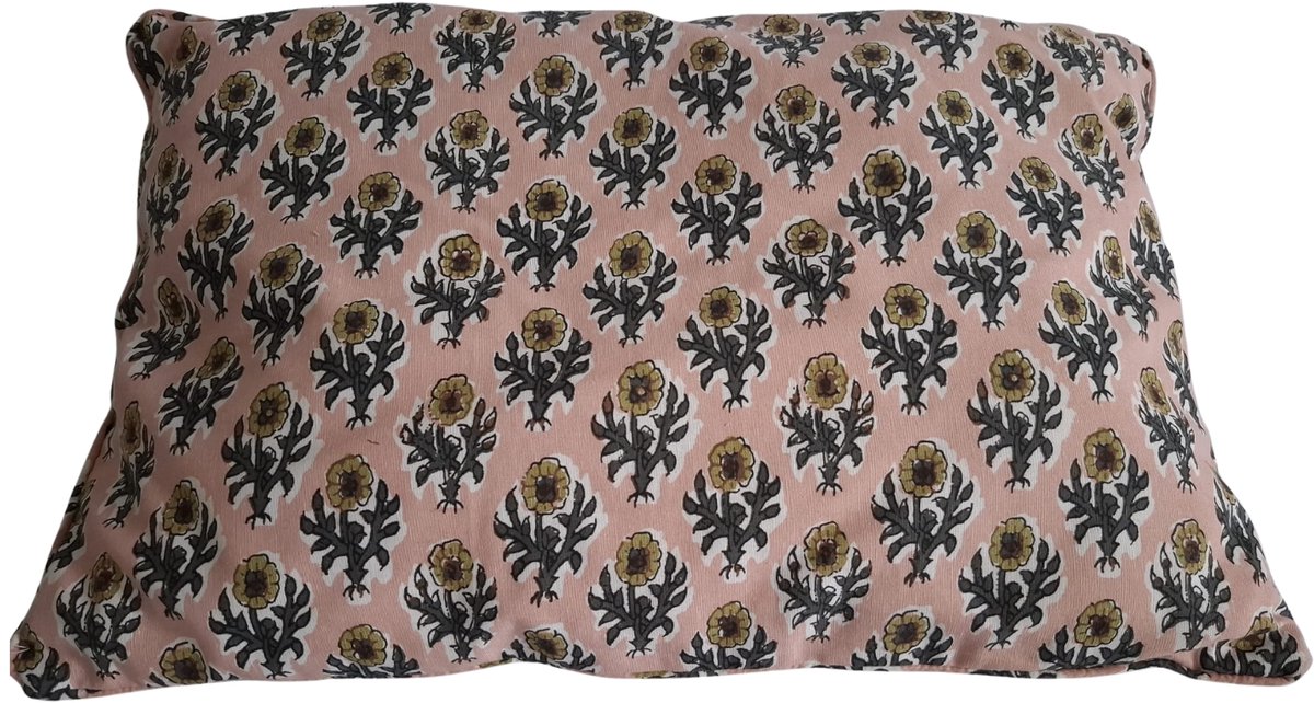 In The Mood Flower Roze-print Sierkussen 60x40 cm – Decoratiekussen