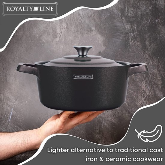 Royalty Line kookpot in het zwart, met handgrepen aan weerszijden. Wordt op handpalm gehouden.