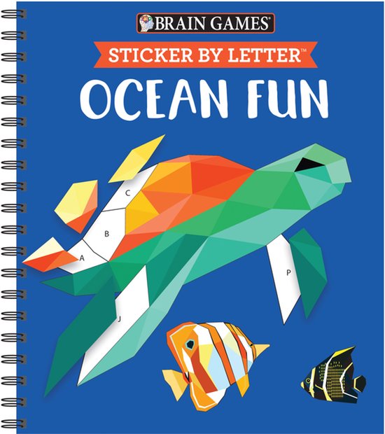 Stickerboek 'Ocean Fun' met een zeeschildpad en vissen op een blauwe achtergrond. Verschillende delen van de schildpad zijn gemarkeerd met letters A, B, C, P en J.