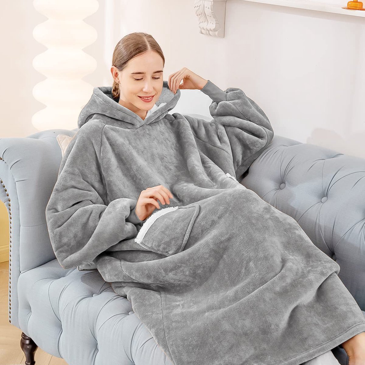 CALIYO Fleece Deken - Hoodie Deken - Blanket met Mouwen en Capuchon – Dames & Heren - Sherpa Fleece – TV Deken - Bank Deken - 200 x 150cm - Grijs — cadeau in Wonen & Interieur - foto 5