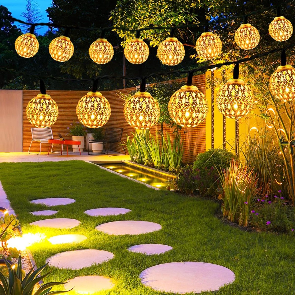 Provento - Kogelvormige led-lichtketting op zonne-energie voor buiten - Marokkaans design - Waterdicht - 50 leds - 8 modi - Geschikt voor tuin, terras, balkon en feesten - Warmwit licht - 7 meter