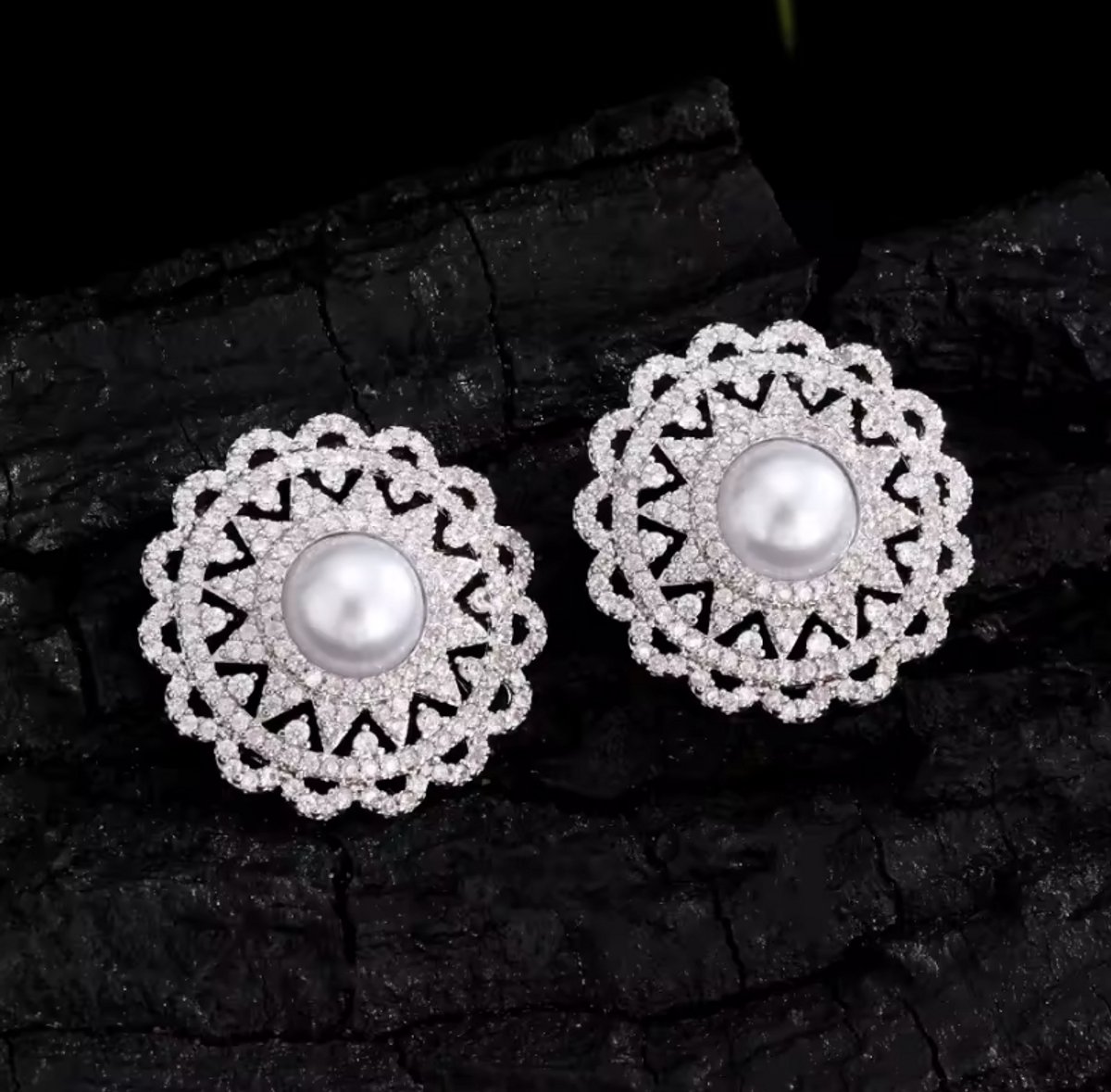 N3 Collecties Grote holle zirkonia-oorbel voor dames