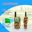Twee UPLY walkie-talkies in geel met camouflageprint. Afmetingen: 14,5 cm hoog, 5,5 cm breed.