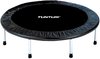 Zwarte ronde Tunturi fitness trampoline met zilveren poten op witte achtergrond.