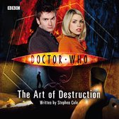 Doctor Who: The Art Of Destruction. De tiende Doctor en Rose Tyler staan naast elkaar. Vlammen en abstracte vormen op de achtergrond.