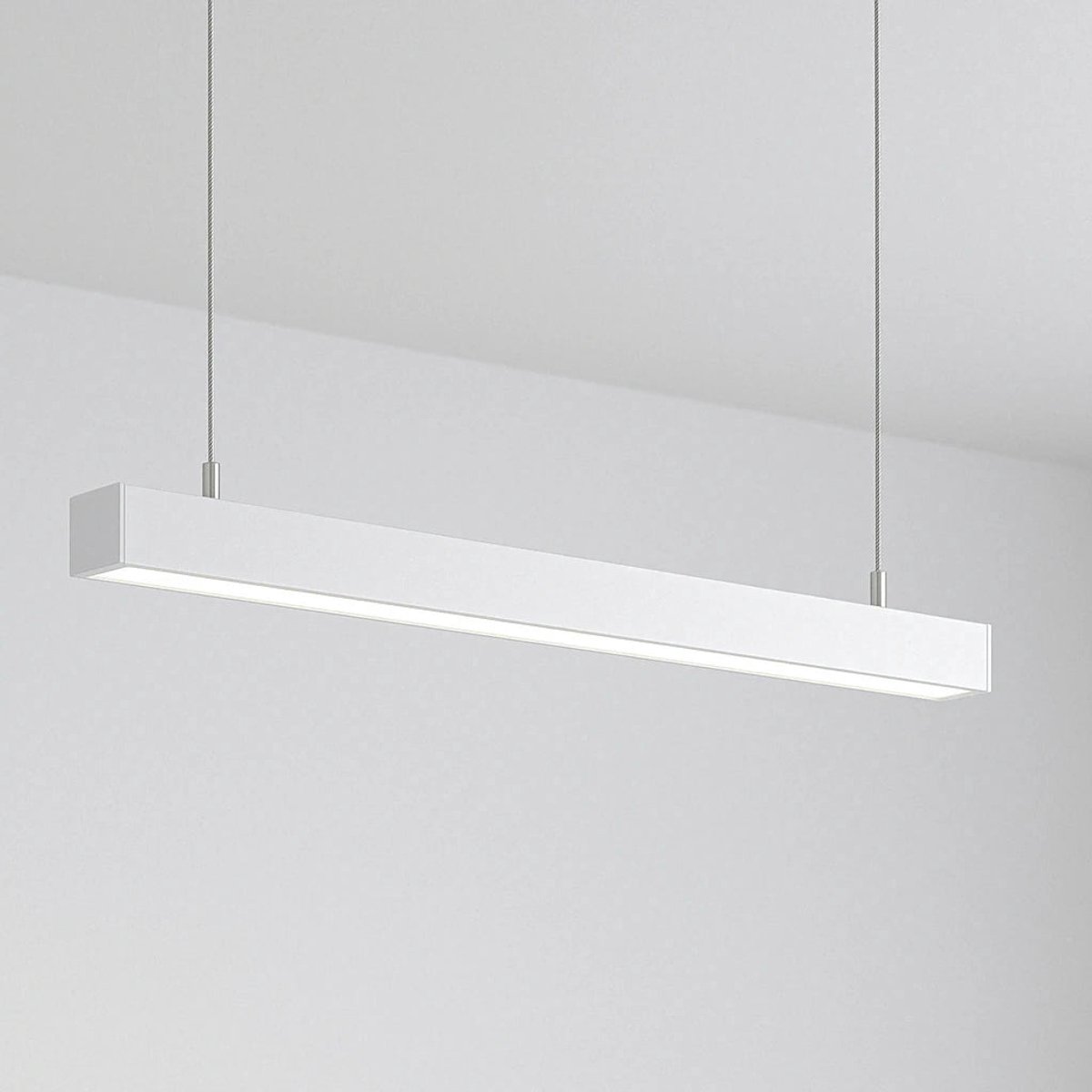 Hangende LED lichtbalk 60 cm - Wit - Koppelbaar - Warm witte lichtkleur 3000K - Incl. Ophangset 1 meter - 18W - Duurzaam en Energiezuinig