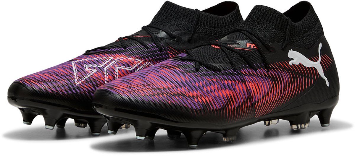 Puma FUTURE 8 MATCH voetbalschoenen in zwart met kleurrijke details, ontworpen voor grip en stabiliteit, maat EU 39.