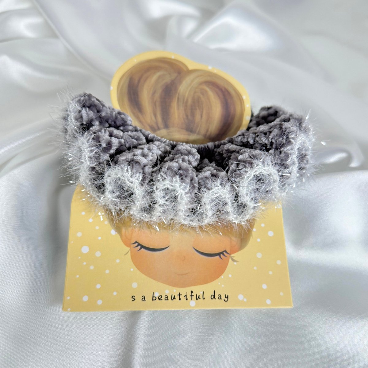Nisera Design - Scrunchies - Frosty Glow - Crochet