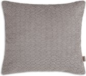 Knit Factory Evita Sierkussen - Vierkant kussen - Kussen woonkamer - Bank kussen - Decoratie kussen - Modern - Taupe - 50x50 cm - Kussenhoes inclusief kussenvulling