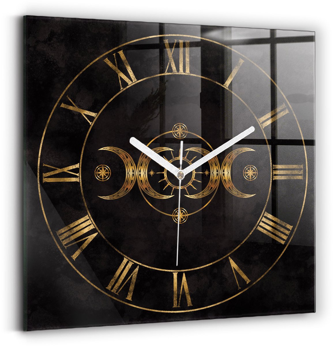 Wallfluent Wandklok - Gouden Romeinse cijfers Klok met Afbeelding - 30 cm x 30 cm - Zwart Wandklok - Witte Handen - Klok zonder getallen - Wandklok voor in de Keuken - Unieke Wandklok - Minimalistische Klok - Klok als Muurdecoratie