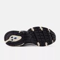 Zool van de New Balance U530 sneaker met New Balance logo.