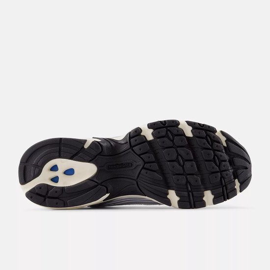 Zool van de New Balance U530 sneaker met New Balance logo.
