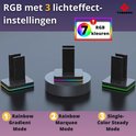 Drie zwarte oplaaddocks met RGB-verlichting, elk met een andere lichtmodus: Rainbow Gradient, Rainbow Marquee en Single-Color Steady.