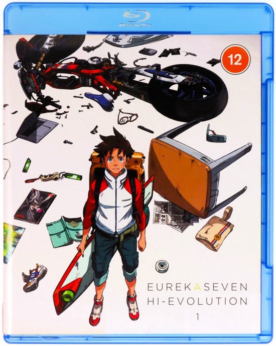Voorplaat van de Blu-ray: Een jongen met een rugzak en surfplank, omringd door motoronderdelen en een 12-logo. "EUREKA SEVEN HI-EVOLUTION 1"