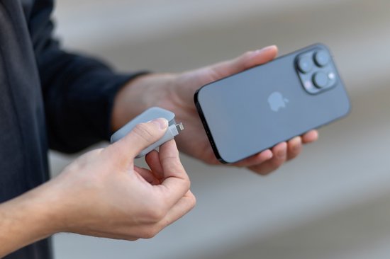 Rolling Square TAU 2 – Powerbank pour votre porte-clés | 2 000 mAh | USB-C | Foudre | Micro-USB | Dock inclus