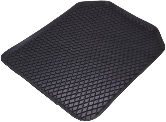 Tapis en caoutchouc noir avec profil en losanges.