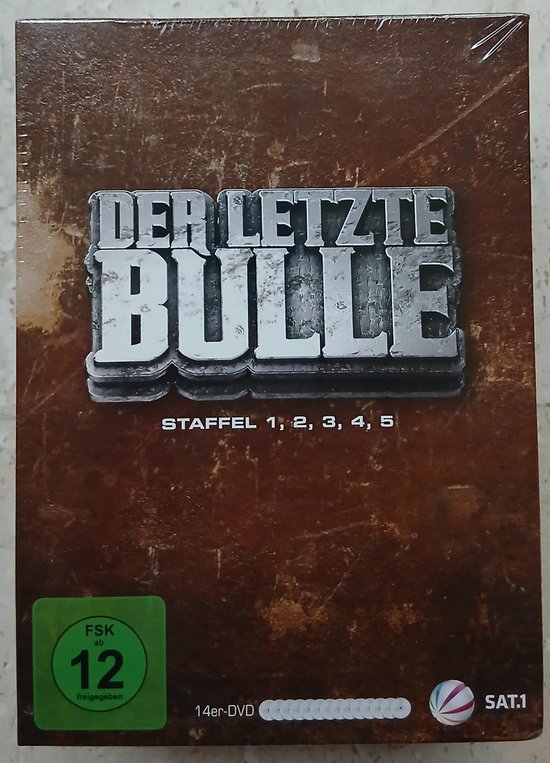 De voorkant van de DVD box set van Der Letzte Bulle toont de titel 'DER LETZTE BULLE' en 'STAFFEL 1, 2, 3, 4, 5'.