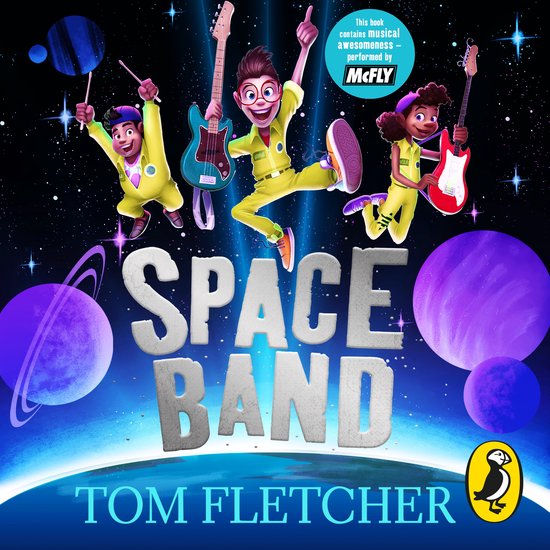 Boekcover van Space Band: drie kinderen in astronautenpakken spelen instrumenten in de ruimte. Tekst: SPACE BAND TOM FLETCHER.