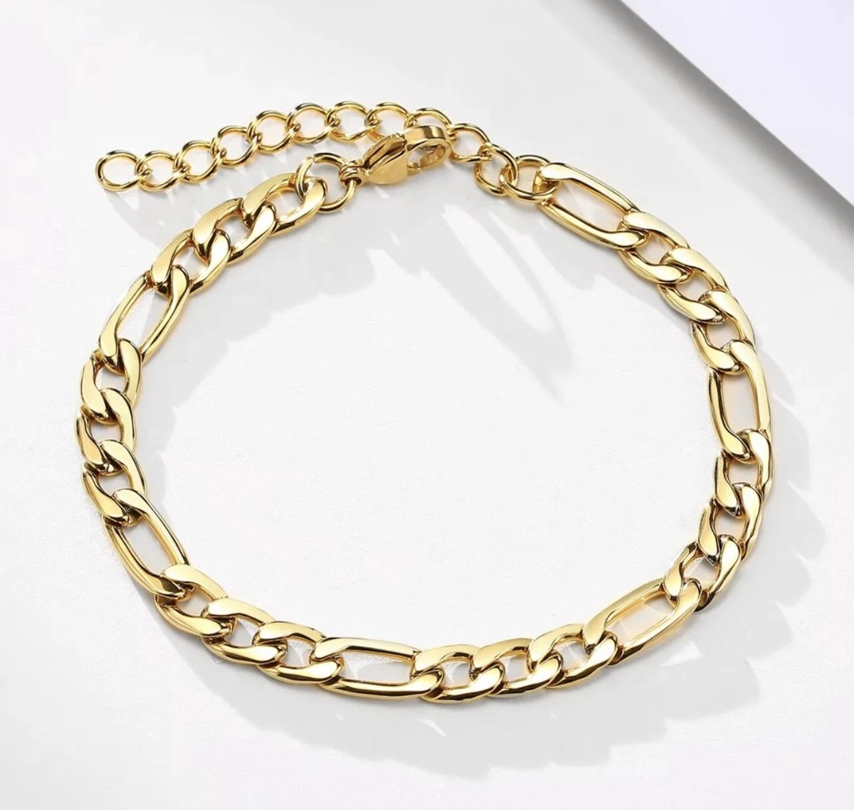 Merlie Armband – Unisex Figaro – 5mm – Stainless Steel – Goudkleurig – Tijdloos Design – Armband