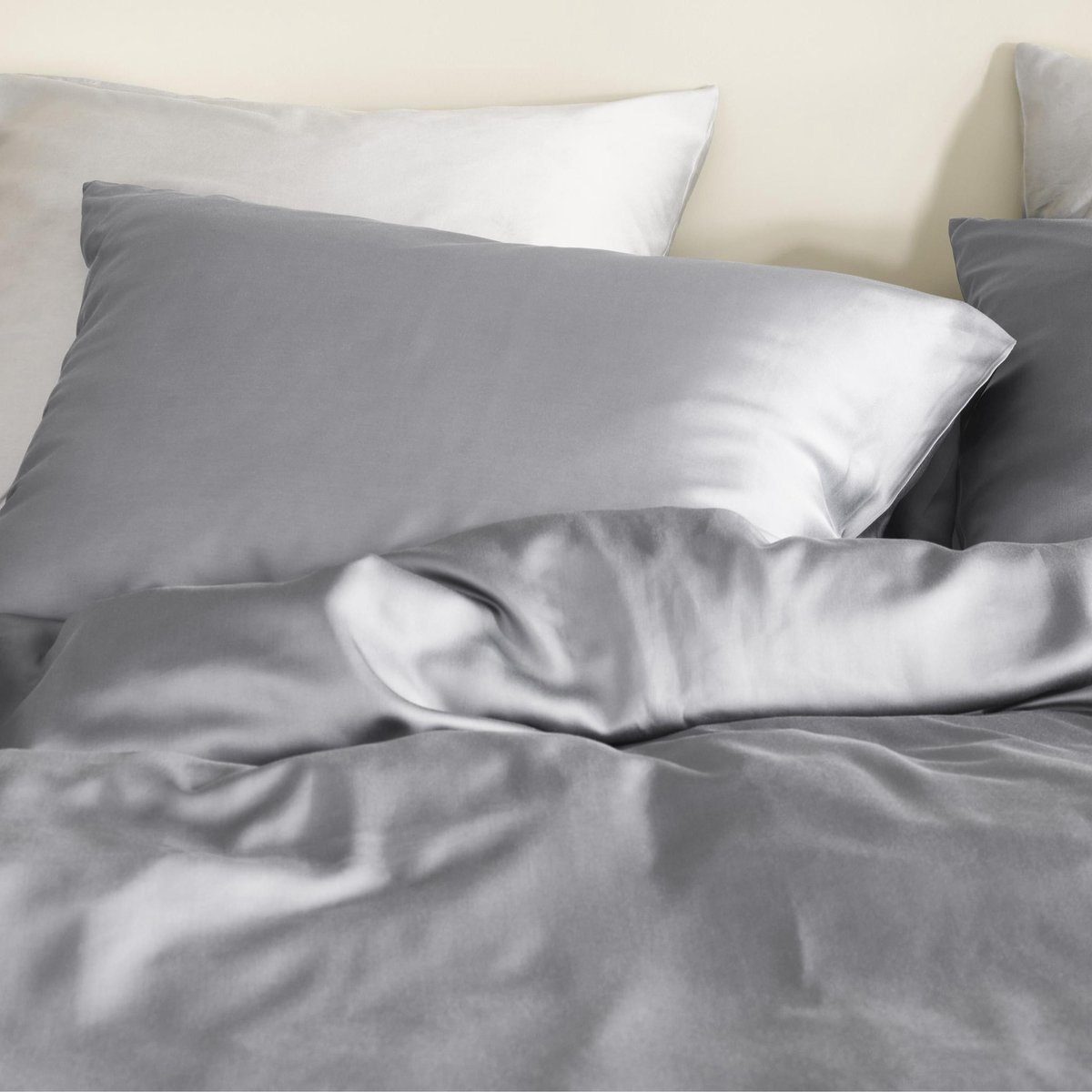 KOALA HUG Kussensloop 100% Tencel Lyocell satijn, platinum grey 60x70 – Anti-allergie, Hypoallergeen | Temperatuurregulerend | Zacht voor huid & haar | 100% Plantaardig | Plasticvrij