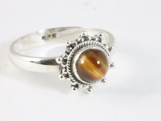 Bague en argent finement travaillée avec oeil de tigre - taille 16,5