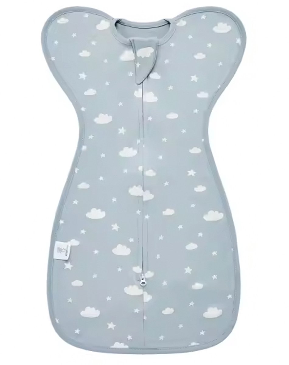 Honeybears Inbakerslaapzak – Slaapzak baby – Inbakerdoek baby – Swaddle - Lichtblauw/grijs wolkjes - 0 tot 3 maanden - 60 cm – TOG 1.0