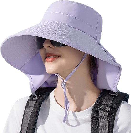 Een rode hoed en paarse kleding: deze 50-plusvrouwen horen bij de Leidsche Ladies. 'Ik ga zometeen heel stout met de burgemeester dansen' | Leidsch Dagblad