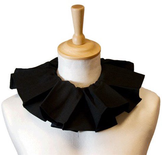 Piet kraag geplooid zwart