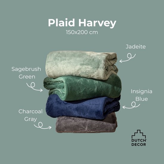 Pile de quatre plaids dans les couleurs Jadeite, Sagebrush Green, Insignia Blue et Charcoal Gray. 150x200 cm.