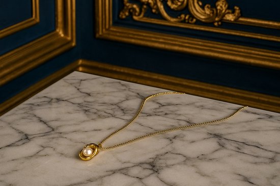 Lundholm Luxe Ketting Dames Hanger Goudkleurig met imitatie Parel - Premium Stainless Steel - 18K Goud Verguld - 45 cm Verstelbaar – Elegant – Luxe Geschenkverpakking – Cadeau voor Vrouw
