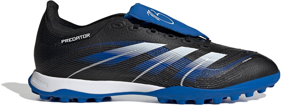 Zwarte Adidas Predator League voetbalschoenen met blauwe details en een opvouwbare tong, maat EU 44 2/3.