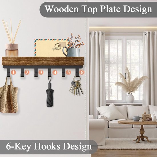 Houten wandplank met 6 sleutelhaken, met een tas, paraplu en sleutels.
