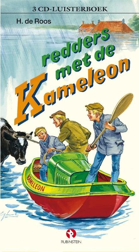 Voorzijde luisterboek met titel 'Redders met de Kameleon'. Drie jongens in een boot met roeispanen, een koe en een molen op de achtergrond.