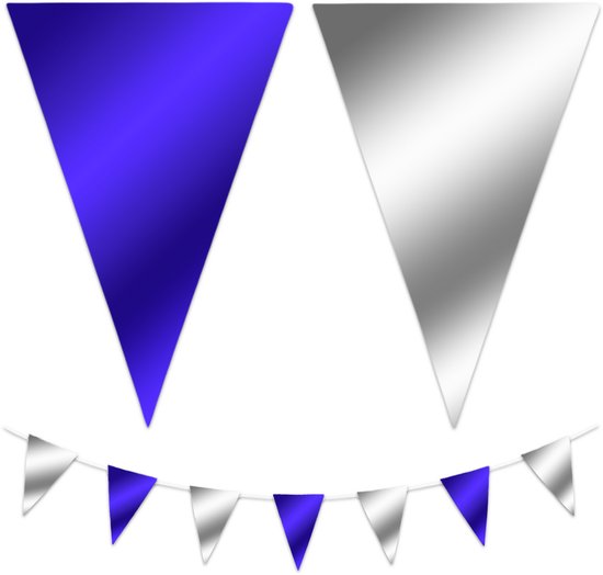 Twee losse blauwe en zilverkleurige vlaggetjes en een korte slinger van afwisselende blauwe en zilverkleurige vlaggetjes.