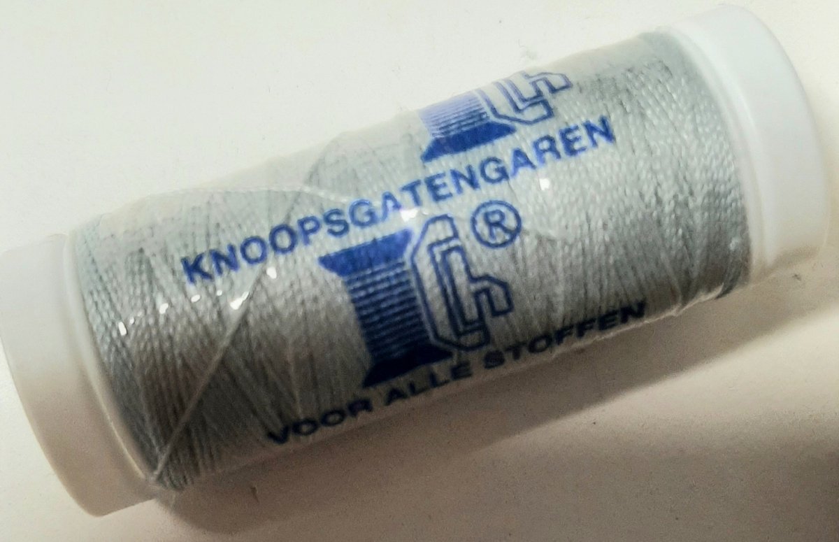 Corna naaigaren grijs - 100% polyester - 90m - garen voor alle stoffen - sierstikgaren gray - col 1087