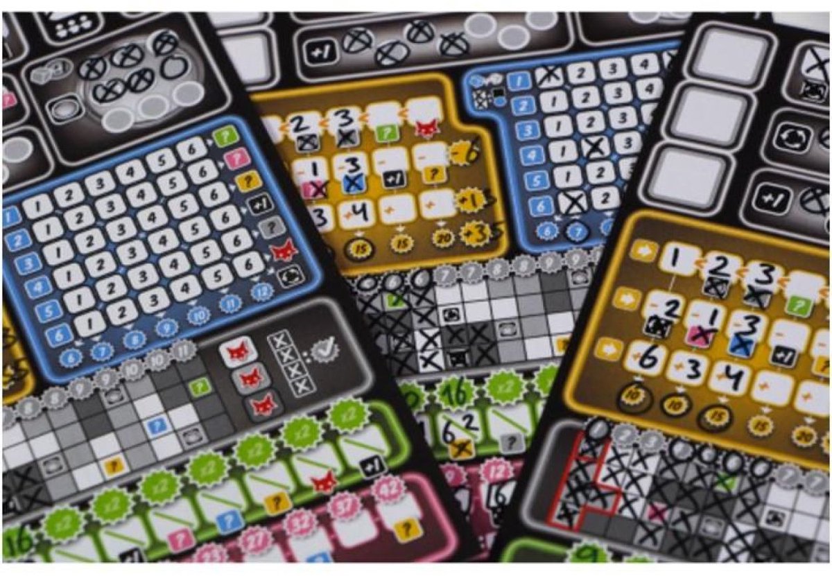 999 Games - Clever 4Ever - Dobbelspel - De vierde editie in de Clever-serie - Nieuwe categorieën en bonusacties - Gezelschapsspel - Familiespel - Strategiespel - Klein cadeautje — afbeelding 7