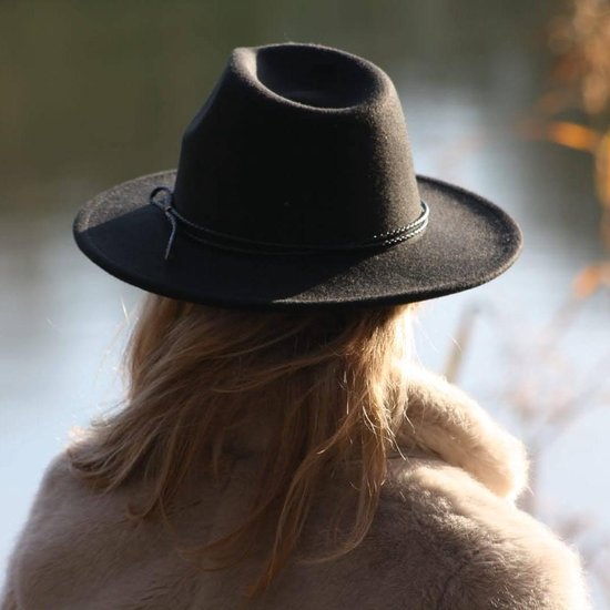 Vernietigen klein onbetaald ARWA | MAE Elegant hoed zwart - vilten dames hoed - 4 seizoenen musthave  essential -... | bol.com