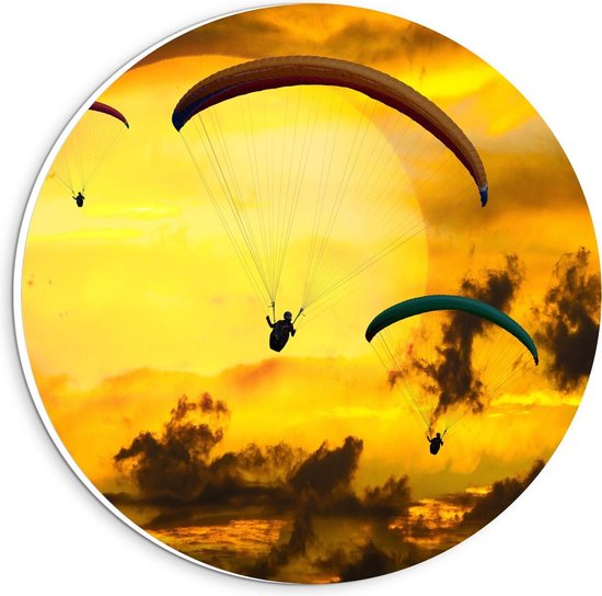 Forex Wandcirkel - Drie parachutisten aan de Horizon - 20x20cm Foto op Wandcirkel (met ophangsysteem)