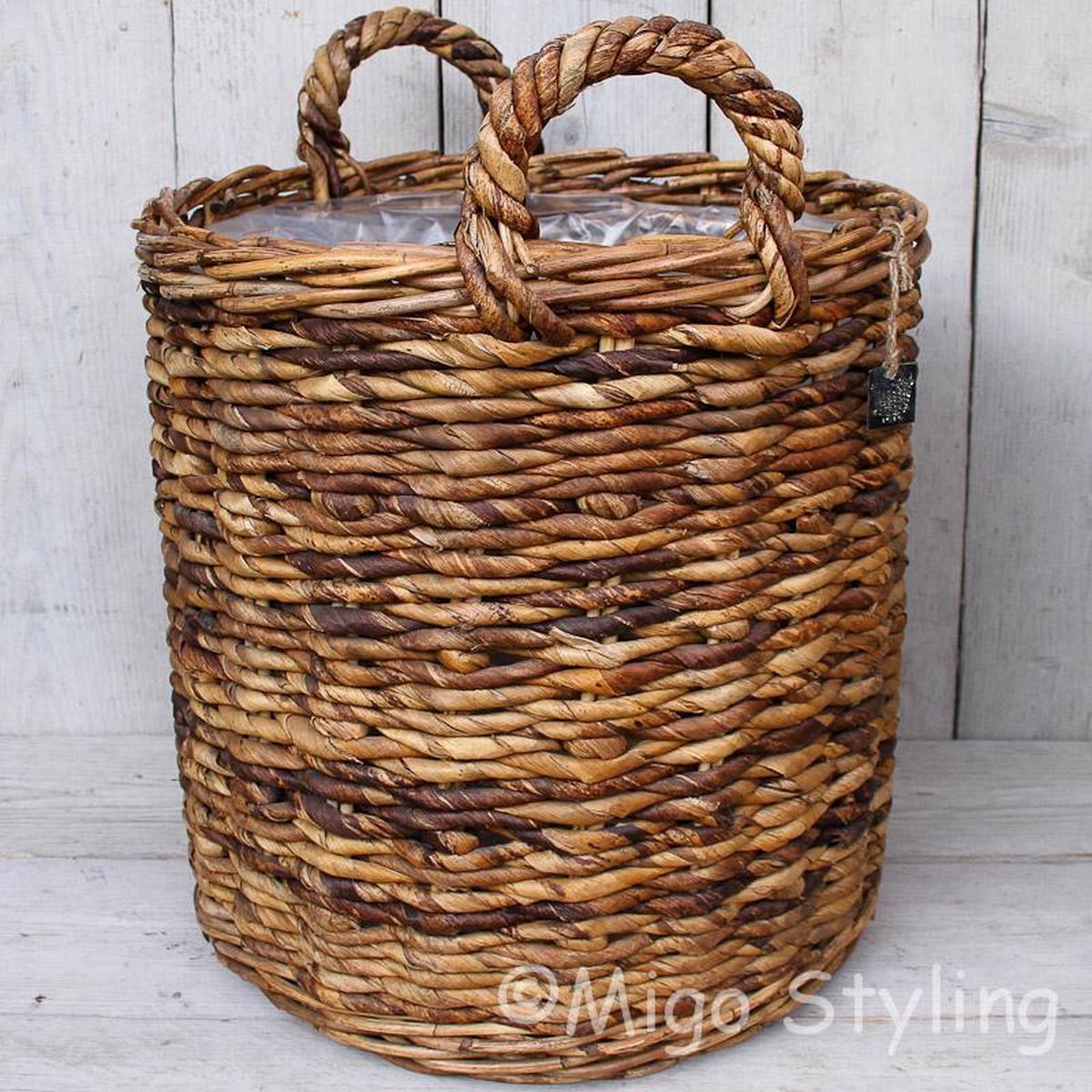 Plantenmand-Bloempot-Rond-Met plastic-Abaca-Dia43xH45-Bananenblad